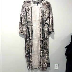 Forever 21 Geometric Print Kimono size medium